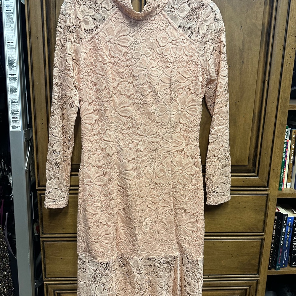 VENUS Pink Sheath Midi Dress with Raglan Sleeves